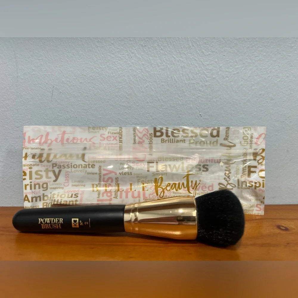 BELLE BEAUTY By Kim Gravel NEW Powder Brush New in Package Never Used